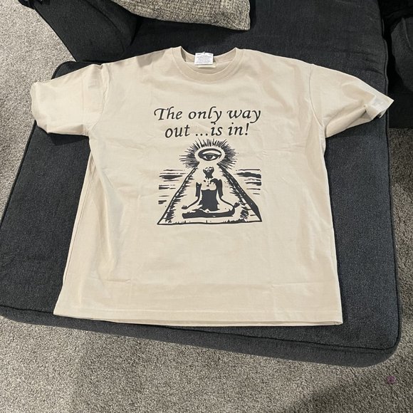 gallery t shirt - Picture 1 of 2